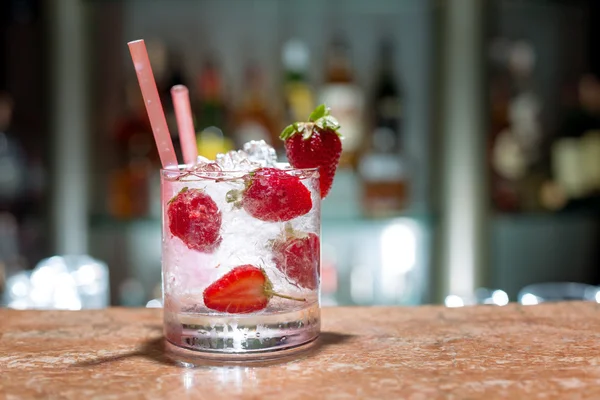 Glass of strawberry mojito — Stock Photo, Image