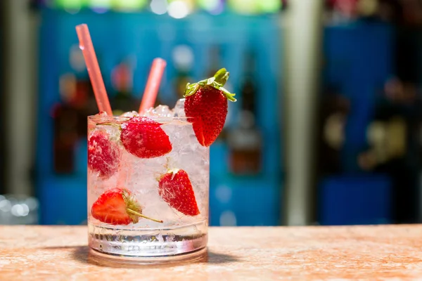 Glass of strawberry mojito — Stock Photo, Image