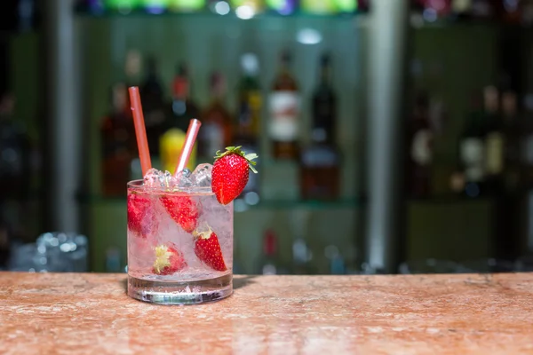 Glass of strawberry mojito — Stock Photo, Image