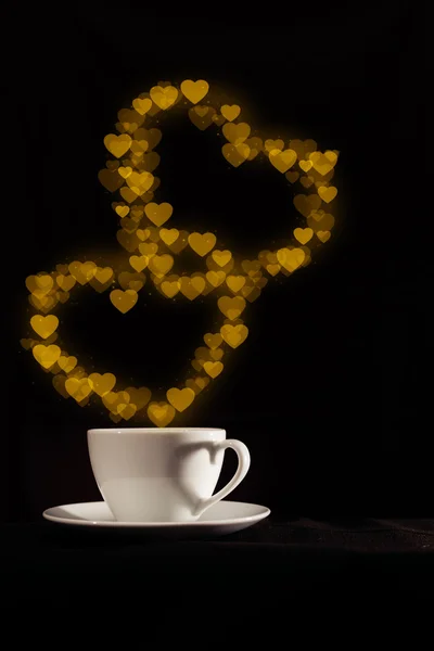 Кубок с фантазией золотой двойной формы сердца пара — стоковое фото