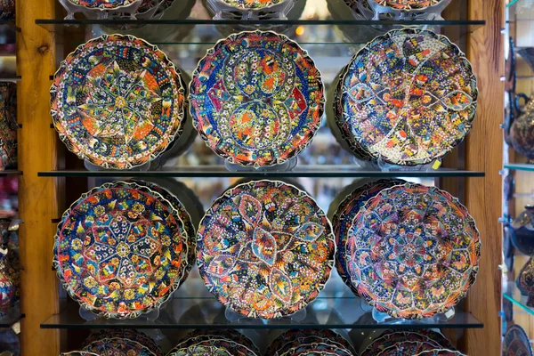 Turkish traditional  handpainted pottery plates — Stock Photo, Image