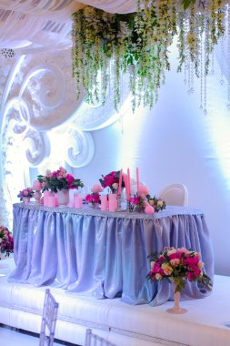 Gelin ve damat için tablo