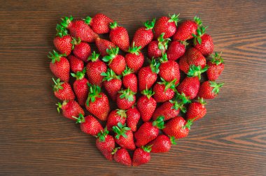 Çilekli kalp