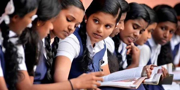 Ranchi Jharkhand India June 2021 Indian Girls Studying School — Foto Stock