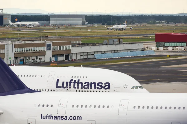 Duas Lufthansa A380 — Fotografia de Stock