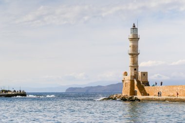 Liman girişi deniz feneri ile