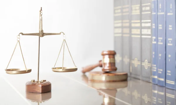 Hukuk, adalet, nesne, yetki