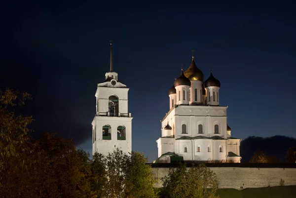 Catedral Trinidad Krom Kremlin Pskov Rusia — Foto de Stock