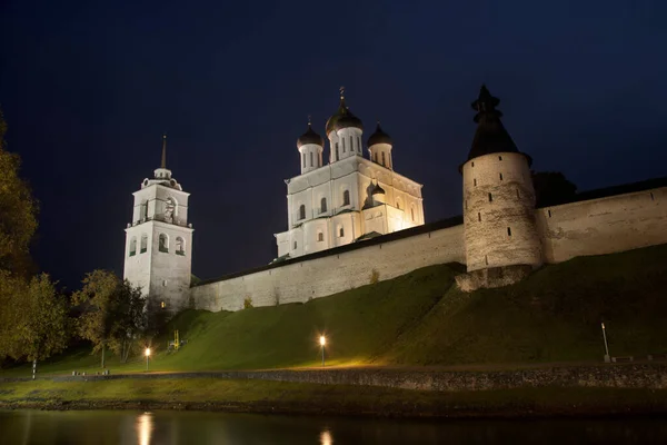 Catedral Trinidad Krom Kremlin Pskov Rusia — Foto de Stock