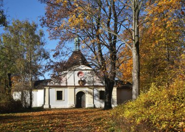 Cesky Krumlov 'daki Haç Dağı' ndaki Leydi Dolorous 'un Şapeli. Çek Cumhuriyeti