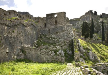 Kotor 'daki kalenin kalıntıları. Karadağ
