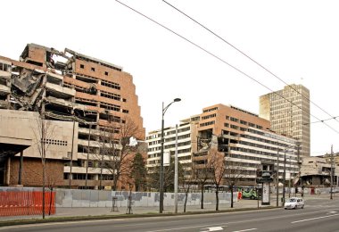 Belgrad 'ın Nemanjina caddesinde yıkılan bina. Sırbistan