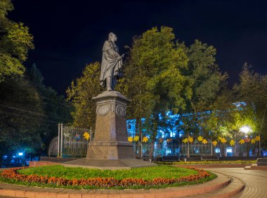 Bryansk 'taki Tyutchev meydanındaki Fyodor Tyutchev anıtı. Rusya