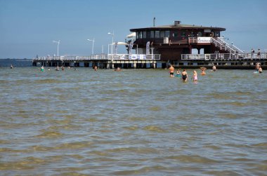 Puck 'taki ahşap iskele. Polonya