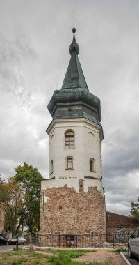 Vyborg 'daki belediye binasının kule dönüşümü (Spaso-Preobrazhensky) katedrali. Rusya
