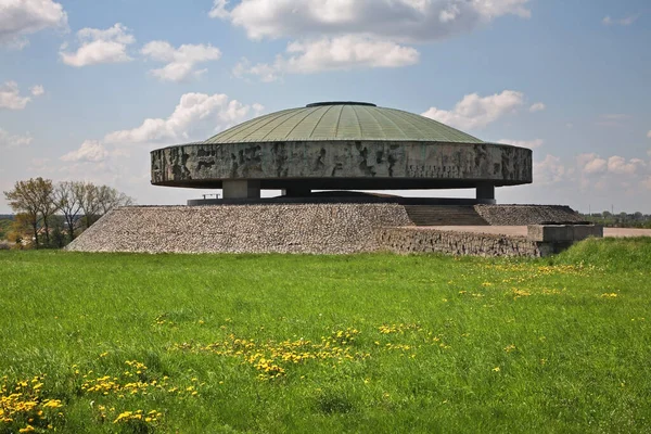 Mausoleum Opgericht 1969 Bevat Resten Van Gecremeerde Slachtoffers Majdanek Concentratiekamp — Stockfoto