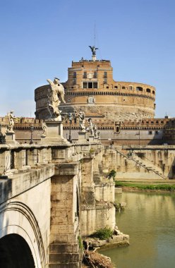 Roma 'daki Sant Angelo Köprüsü. İtalya
