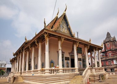 Saravoan Techo Pagoda Phnom Penh 'deki Wat Saravoan tapınağında. Kamboçya