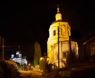 Yelets 'teki Yükseliş Katedrali ve Kutsal Bakire Meryem Sunumu Kilisesi (Vvedenskaya Kilisesi). Rusya