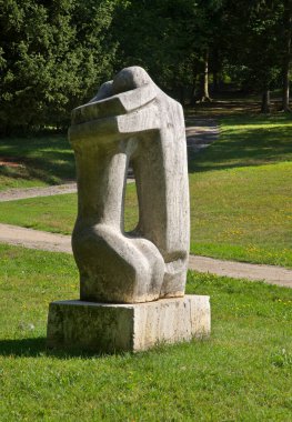 Marianske Lazne parkında modern kültür. Çek Cumhuriyeti