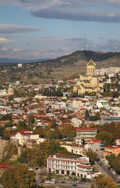Tiflis 'in panoramik manzarası. Georgia