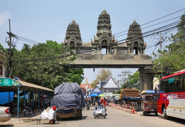 Διέλευση Συνόρων Μεταξύ Ταϊλάνδης Και Καμπότζης Στο Poipet Καμπότζη — Φωτογραφία Αρχείου