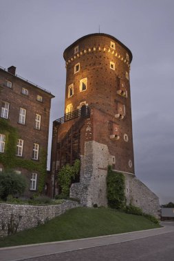 Krakow 'daki Wawel Kalesi' ndeki Sandomierz kulesi. Polonya