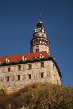 Cesky Krumlov 'daki kale kulesi. Çek Cumhuriyeti