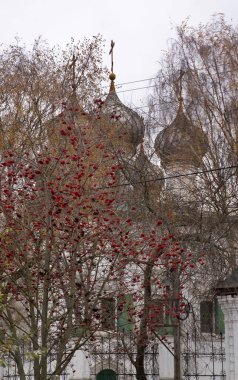 Kostroma 'daki Ipatiev (Hypatian) kilisesinde Aziz John Evangelist Kilisesi. Rusça