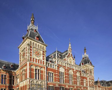 Amsterdam 'daki tren istasyonu. Hollanda
