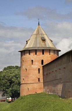 Büyük Novgorod 'daki Metropolitan Kulesi (Veliky Novgorod). Rusya