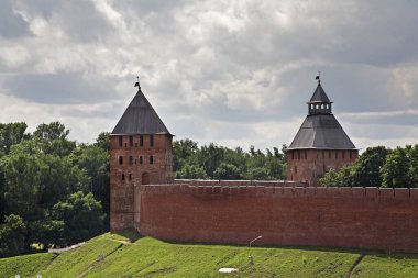 Novgorod Sarayı ve Spasskaya Kulesi (Veliky Novgorod). Rusya