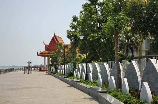 Nabrzeże Rzeki Mekong Phnom Penh Kambodża — Zdjęcie stockowe