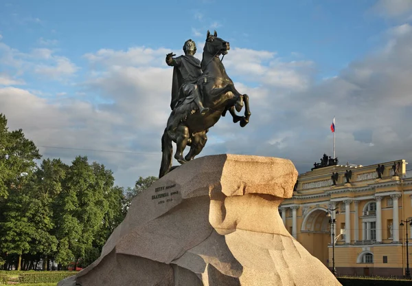 Cavaleiro Bronze Estátua Equestre Pedro Grande São Petersburgo Rússia — Fotografia de Stock