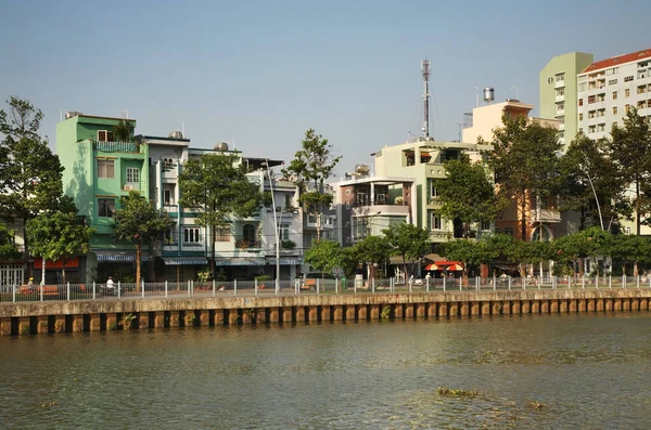 Embankment Nhieu Loc Thi Nghe Canal Chi Minh Vietname — Fotografia de Stock