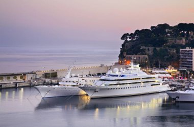 La Condamine bölgesinin manzarası. Monako Prensliği