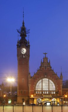 Gdansk Main (Parıltı) tren istasyonu Polonya