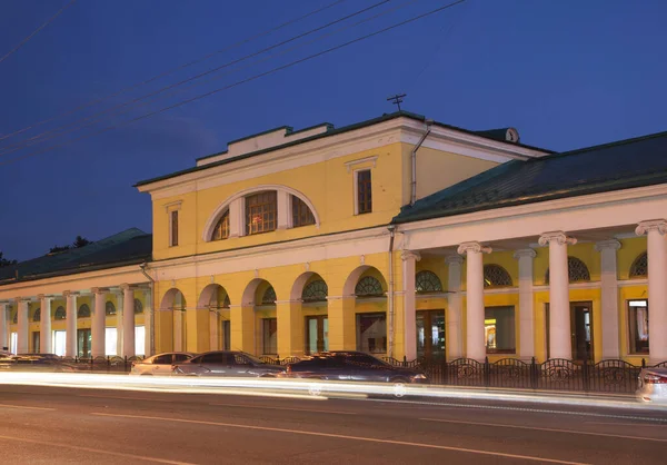 Patio Asientos Gostiny Dvor Yaroslavl Rusia — Foto de Stock