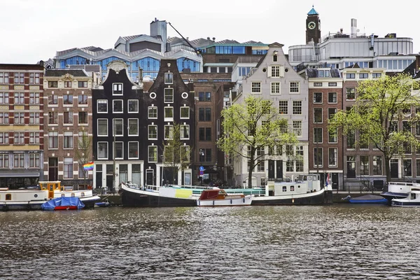 Канал Амстердаме Нидерланды — стоковое фото