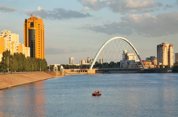 Embankment Del Río Ishim Astana Kazajstán —  Fotos de Stock