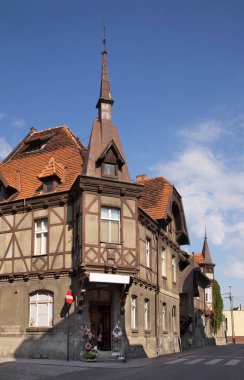 Wabrzezno 'nun tarihi bölgesinde eski bir ev. Polonya