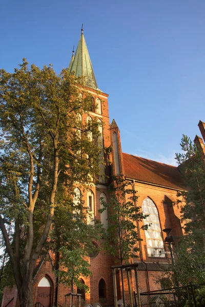 Церква Пресвятої Богородиці Марії Королева Польщі Святого Архангела Михаїла Ольштині — стокове фото