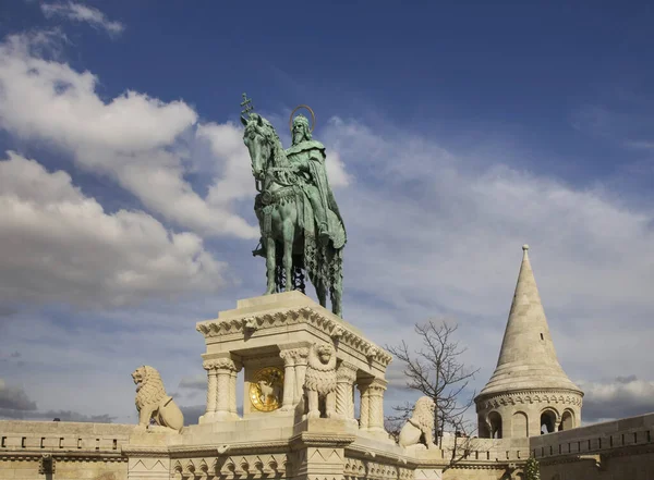 Βασιλιάς Άγιος Στέφανος Στο Χαλαζμπάστια Προμαχώνα Του Ψαρά Στη Βουδαπέστη — Φωτογραφία Αρχείου