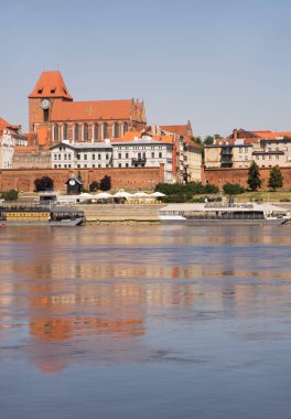 Aziz John Baptist Katedrali ve Aziz John Evangelist ve Torun 'daki Philadelphia Bulvarı. Polonya