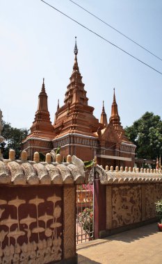 Phnom Penh 'deki Wat Ounalom (Unnalom) tapınağı. Kamboçya