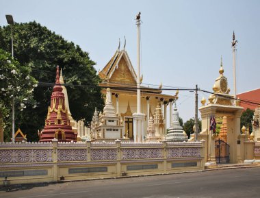 Wat Botum (Lotus Çiçekleri Tapınağı) Phnom Penh 'de. Kamboçya