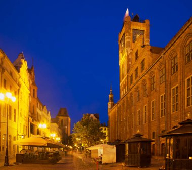Torun 'da pazar meydanı. Polonya