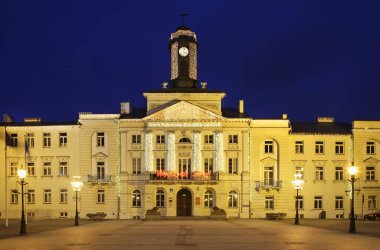 Plock 'taki Old Market Meydanı' ndaki kasaba evi. Polonya