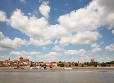 Torun 'un panoramik görüntüsü. Polonya