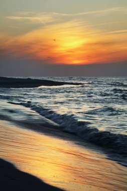 Jastarnia 'da günbatımı. Hel Yarımadası. Polonya